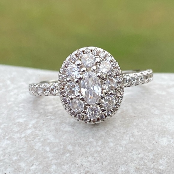 Cubic Zirconia multi-stone .925 Silver ring Sz 7 - Picture 2 of 16